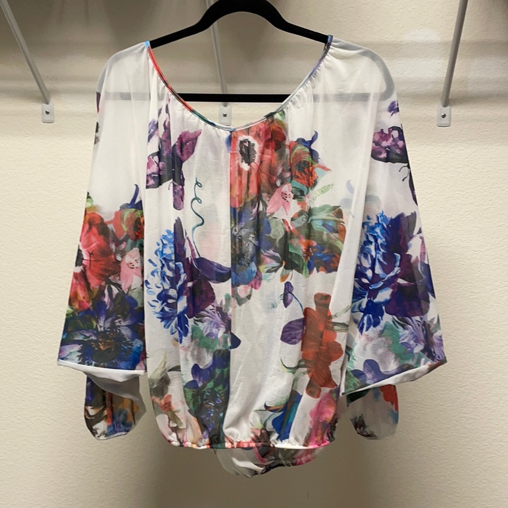 Woman’s Buffalo XS shirt